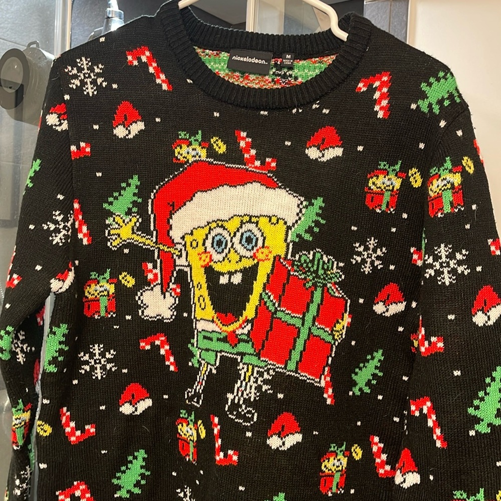 Like new Nickelodeon SpongeBob sweater